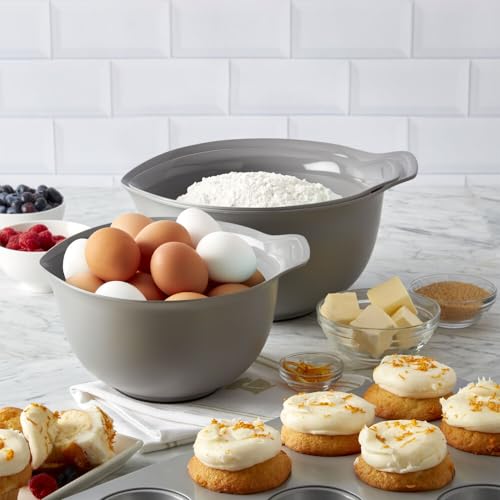 Universal Nesting Plastic Mixing Bowls