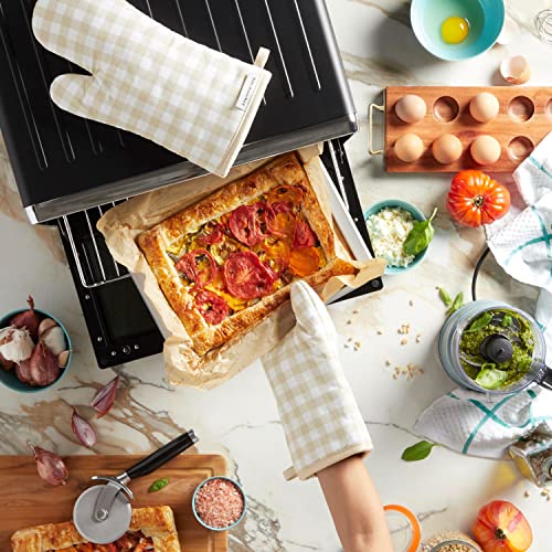 Gingham Oven Mitt 2