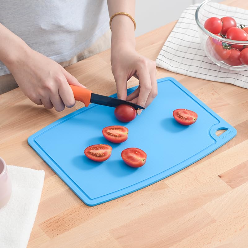 Thick Silicone Cutting Board 12.6'' x 9.1'' Foldable & Flexible Design Juice Grooves Easy Grip Handle Dishwasher Safe (5 Count)