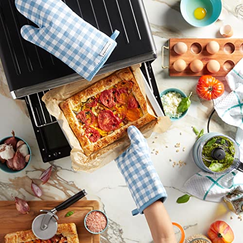 Gingham Oven Mitt 2