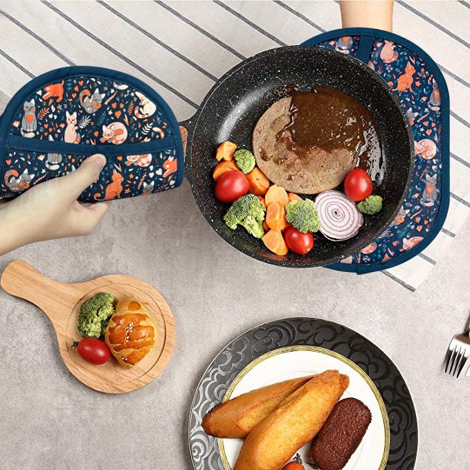 Pot Holders with Transparent Clear Silicone Shell and Nice Cat Flower (2 Count)