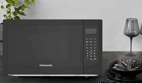 1.1-Cu-Ft 1000-Watt Microwave, ONYX