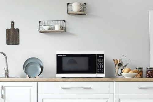 SMC1161KW 1.1 cu. ft. 1000W White Countertop Microwave Oven
