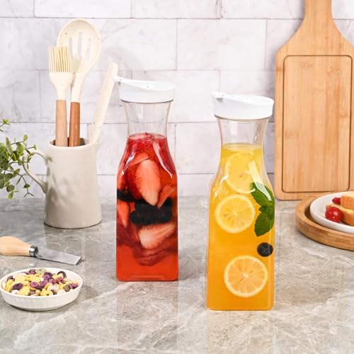 Set of 4 Plastic Carafe with Lid (4 Count)