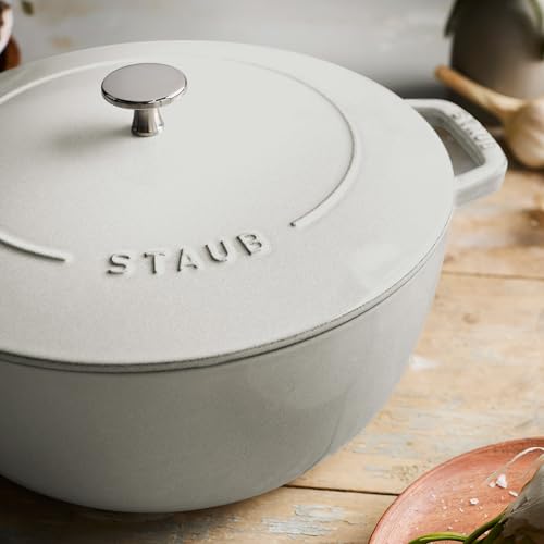 Cast Iron Essential French Oven