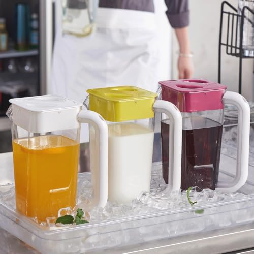 Plastic Pitcher with Lid (2 Count)