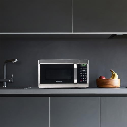 0.7 Cu. Ft. Countertop Microwave Oven