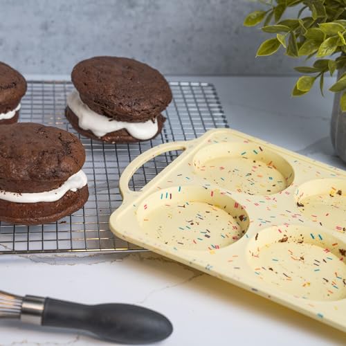 Jumbo Top Silicone Muffin Pans for Baking