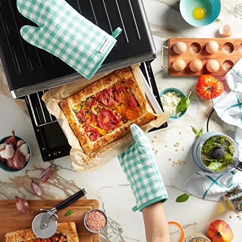 Gingham Oven Mitt 2