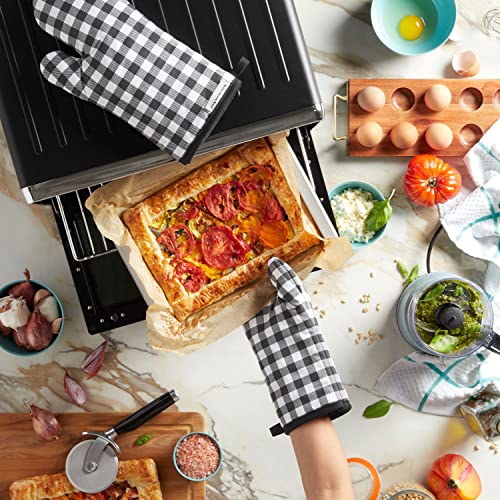 Gingham Oven Mitt 2