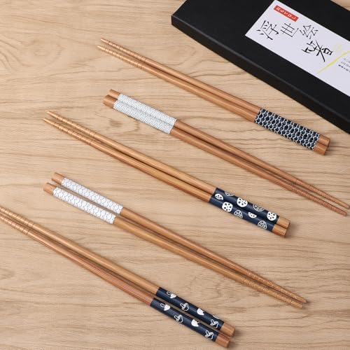 5 Pairs Bamboo Chopsticks Reusable Chop Sticks Japanese Style Bamboo Chopstick with Black Box Lightweight 8.8 Inch