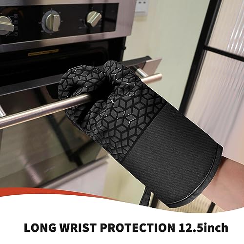Oven Mitts and Pot Holders (4 Count)