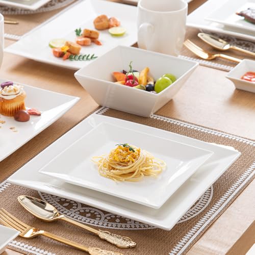 Off White Porcelain Dinnerware Set (16 Count)