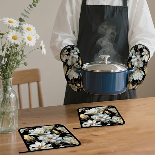 Vintage White Magnolia Oven Mitts and Pot Holders (4 Count)