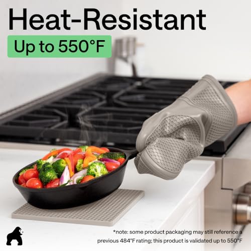 BPA Free Silicone Oven Mitts and Pot Holders Set (4 Count)