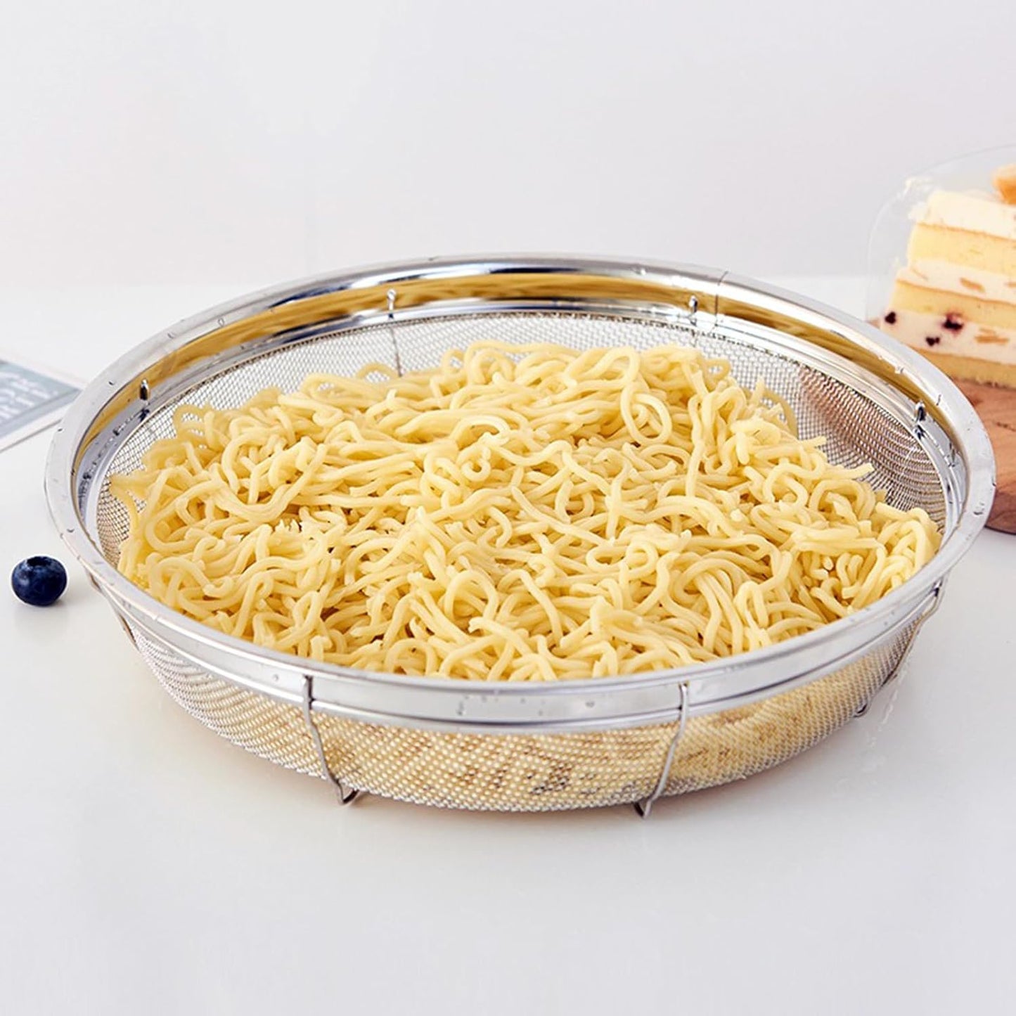 Fine Mesh Strainer for Kitchen, Stainless Steel Colander Bowl for Pasta, Rice, Fruit, Metal Net Baskets with Resting Base - Strain, Drain, Rinse （Diameter 11.02 inch）
