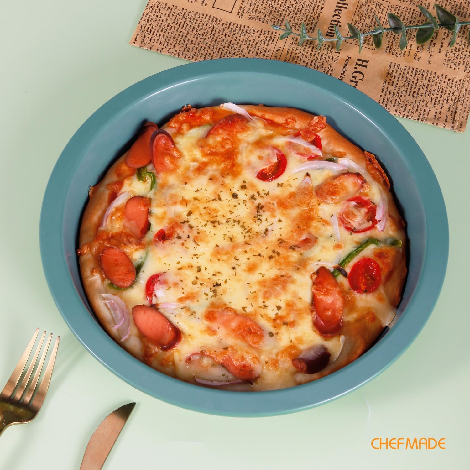 CHEFMADE Round Cake Pan, 9-Inch Non-Stick Pizza Pan and Pie Bakeware for Oven Baking (Green) - Culinary Roots