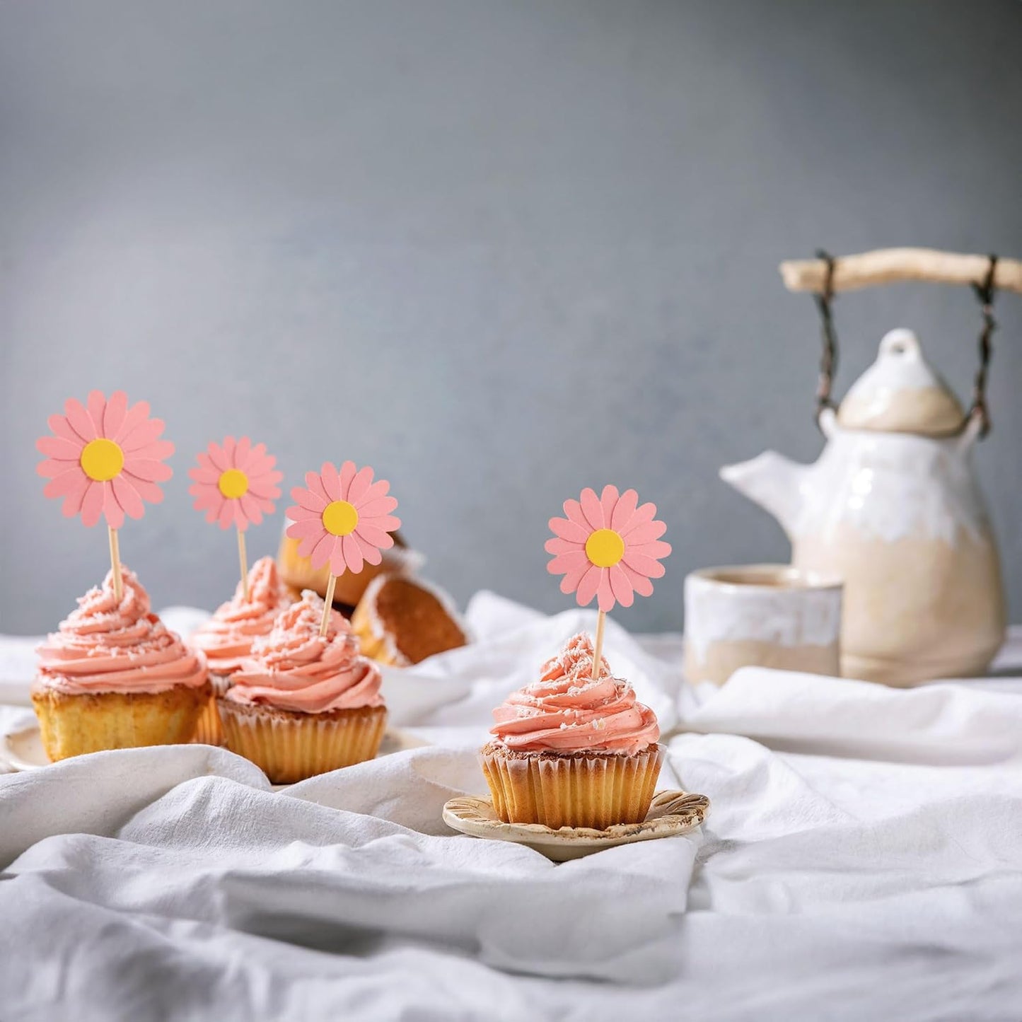 24Pcs Daisy Cupcake Toppers Daisy Flower Party Picks Spring Daisy Toothpicks Chrysanthemum Food Picks Girls Baby Shower Birthday Wedding Party Decorations Pink