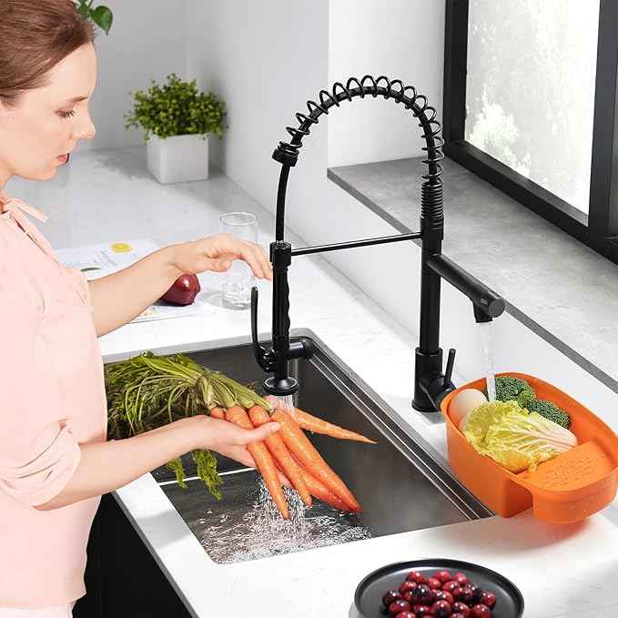 Fapully Black Kitchen Faucet,Commercial Pull Down Kitchen Sink Faucet with Sprayer