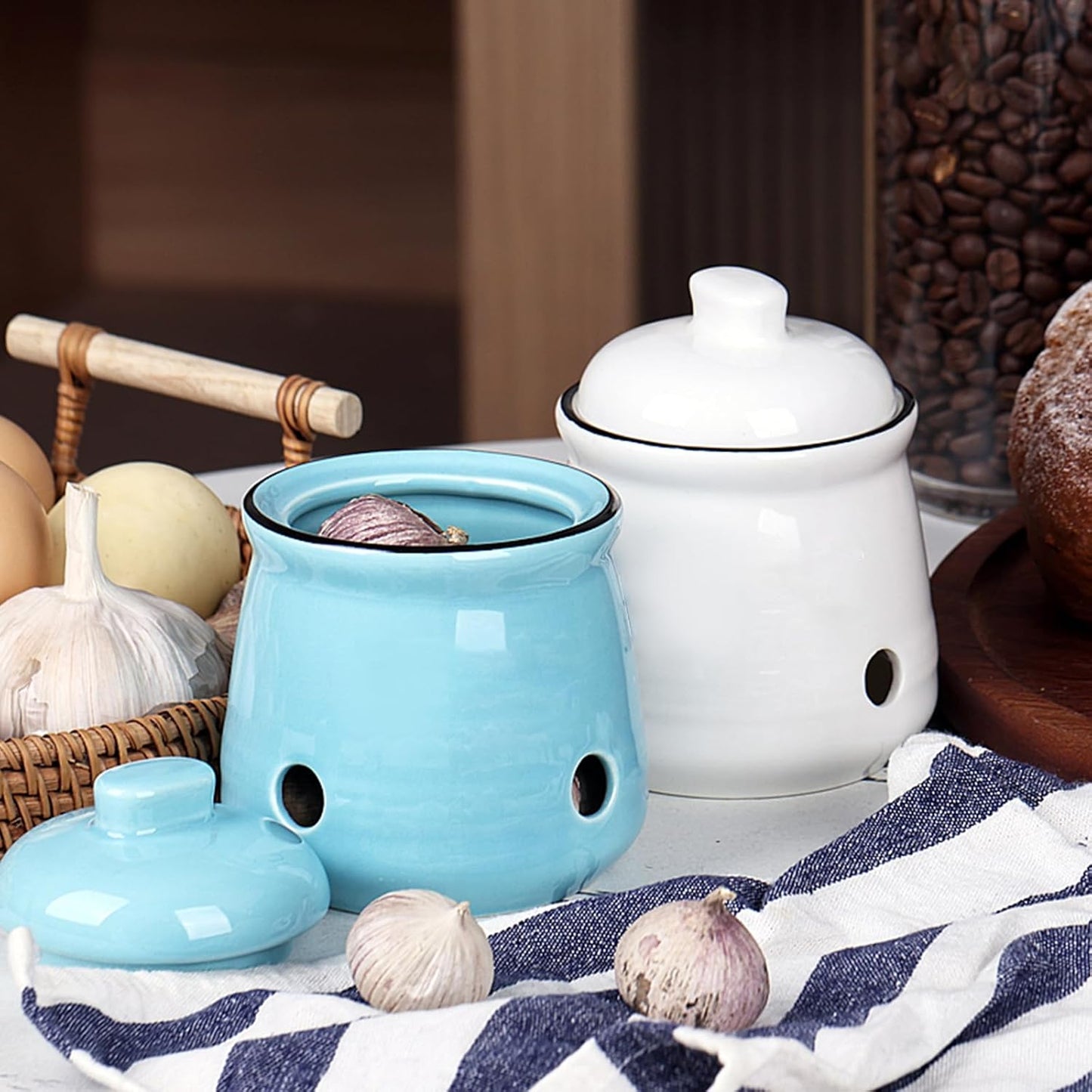 HAOTOP Ceramic Mini Garlic Keeper with Lid, Garlic Container Saver for Countertop, Keep Your Garlic Cloves Fresh (Turquoise) - Culinary Roots