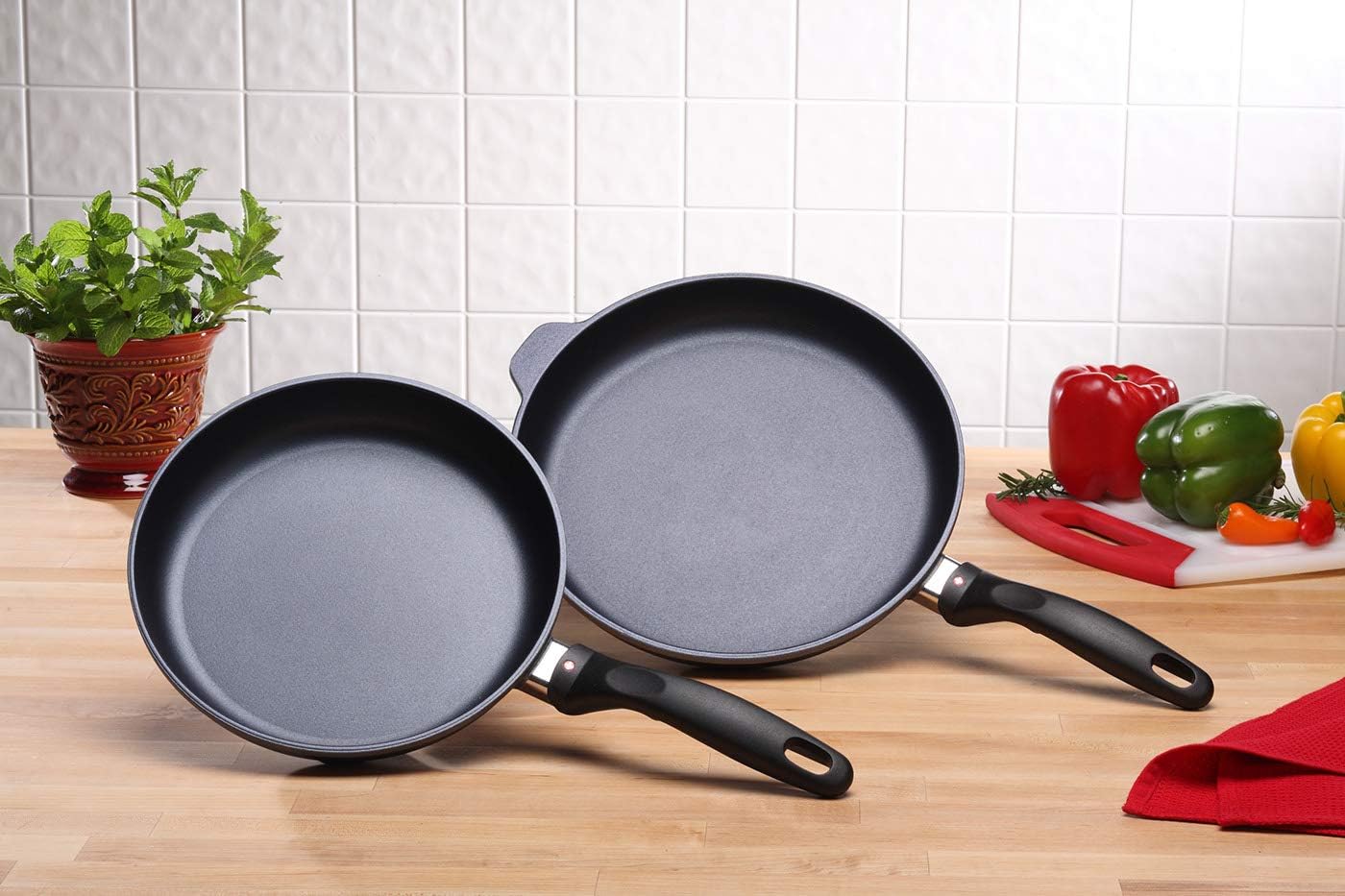 Swiss Diamond Duo Cooking Pans Set Nonstick, Diamond Coated Kitchen Pan Set with Stainless Steel Handles, Aluminum Non Stick Cookware Set, Dishwasher & Oven Safe, 9.5 Inch and 11 Inch - Culinary Roots