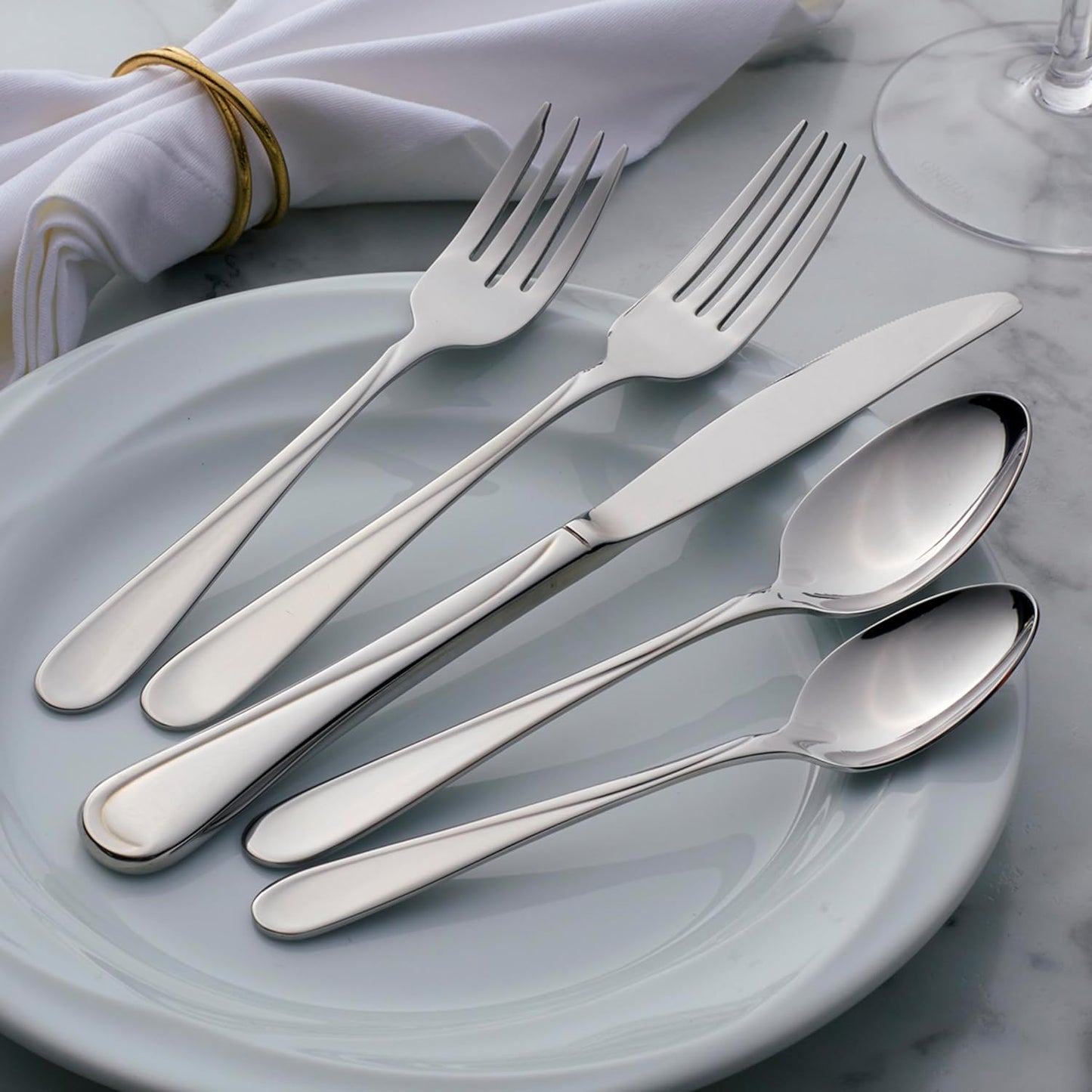 Oneida Flight Everyday Flatware Teaspoons 18/0 Stainless Steel, Set of 4, Silver